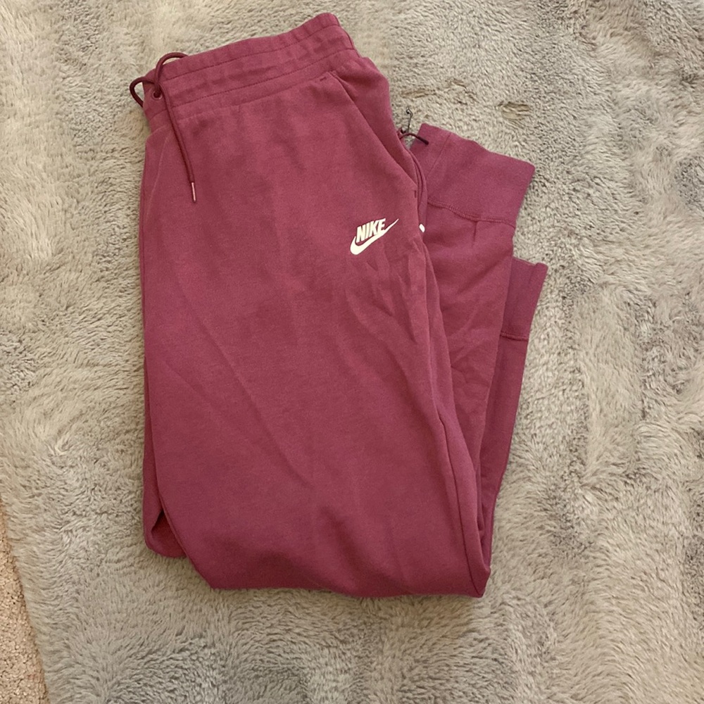 Nike Women’s Sweatpants
